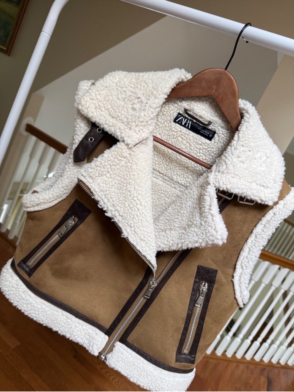 ZARA faux suede and shearling double faced vest - Picture 5 of 8